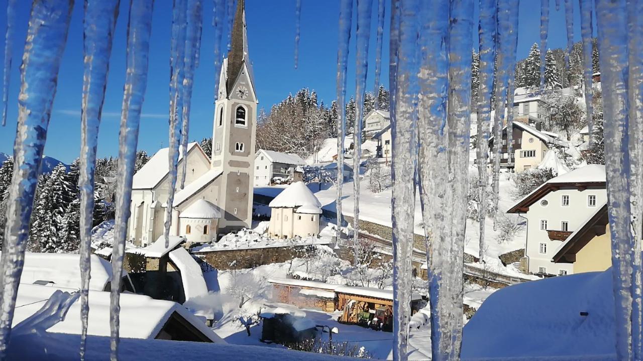Gasthof Zur Schmiede แบร์ก อิม เดราทาล ภายนอก รูปภาพ