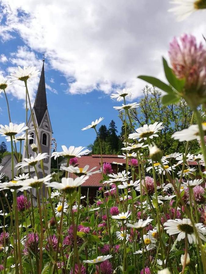 Gasthof Zur Schmiede แบร์ก อิม เดราทาล ภายนอก รูปภาพ