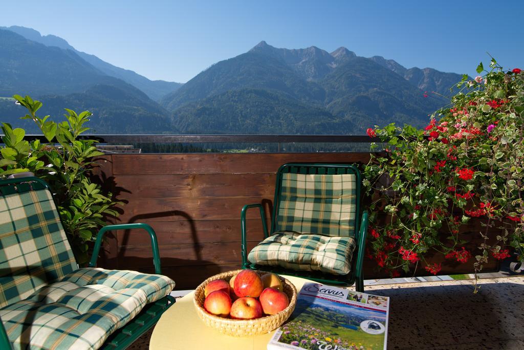 Gasthof Zur Schmiede แบร์ก อิม เดราทาล ภายนอก รูปภาพ